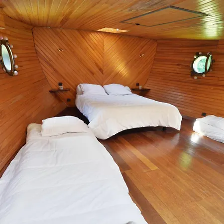 Botel Peniche Refuge Seine *